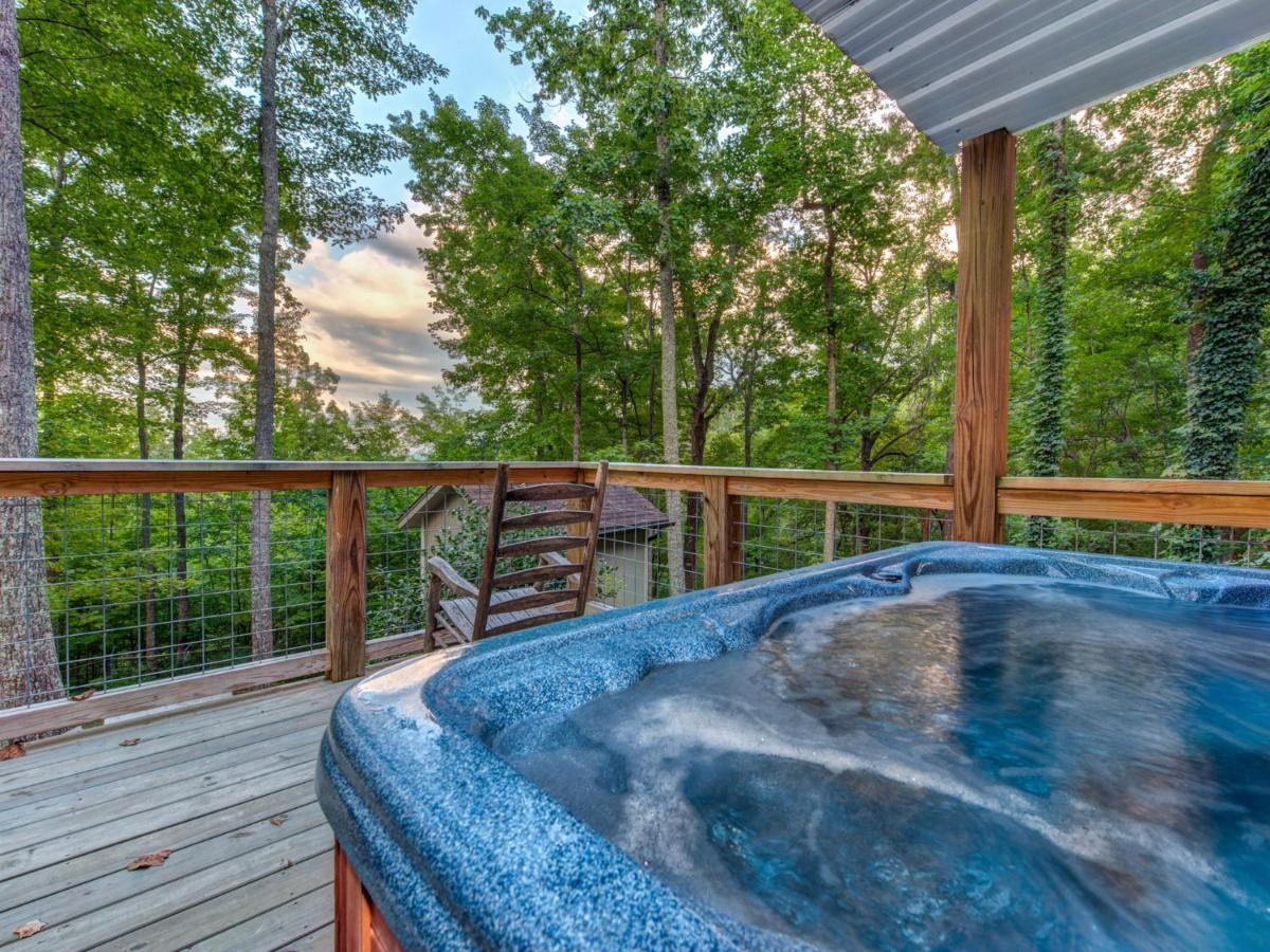Bear View Chalet, 3 Bedroom, Pool, Pets, Arcades, Wifi, Hot Tub, Sleeps 12 蓋特林堡 外观 照片