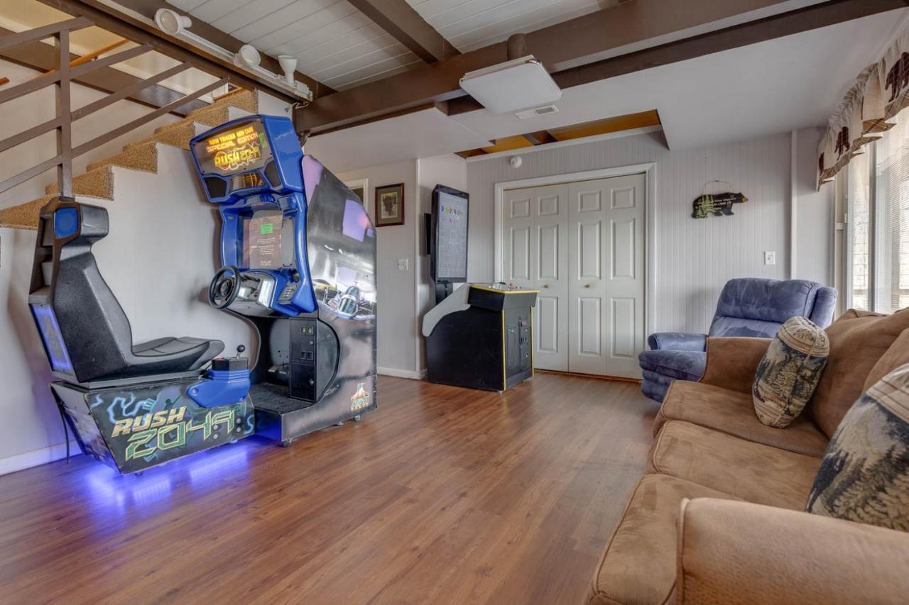 Bear View Chalet, 3 Bedroom, Pool, Pets, Arcades, Wifi, Hot Tub, Sleeps 12 蓋特林堡 外观 照片